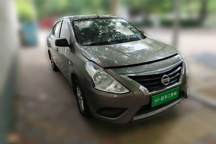 Used Nissan Sunny 2015 1.5XE Manual Elite Edition Front Right 45 Deg