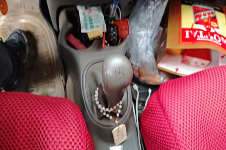 Used Nissan Sunny 2015 1.5XE Manual Comfort Edition Gear Lever