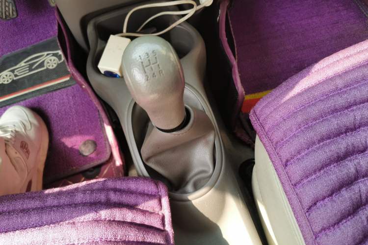 Used Nissan Sunny 2015 1.5XE Manual Comfort Edition Gear Lever