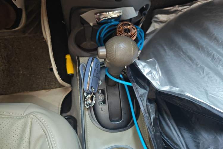 Used Nissan Sunny 2015 1.5XE CVT Comfort Edition Gear Lever