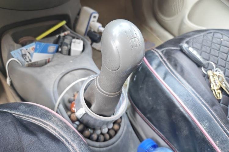 Used Nissan Sunny 2015 1.5XE Manual Elite Edition Gear Lever