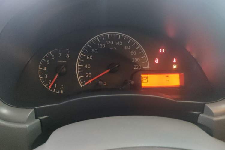 Used Nissan Sunny 2015 1.5XE CVT Master Edition Instrument Cluster