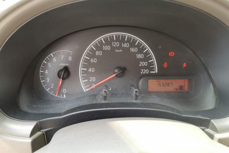 Used Nissan Sunny 2015 1.5XE Manual Comfort Edition Instrument Cluster