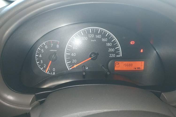 Used Nissan Sunny 2015 1.5XE CVT Master Edition Instrument Cluster