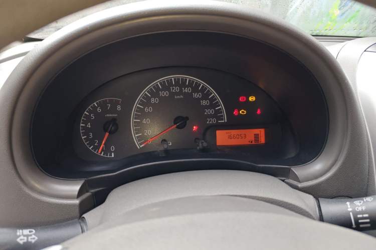 Used Nissan Sunny 2015 1.5XE Manual Comfort Edition Instrument Cluster