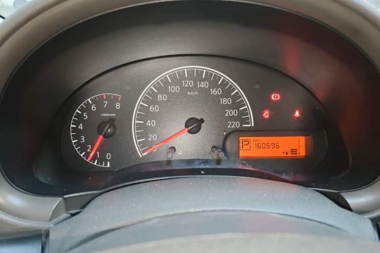 Used Nissan Sunny 2015 1.5XE CVT Comfort Edition Instrument Cluster