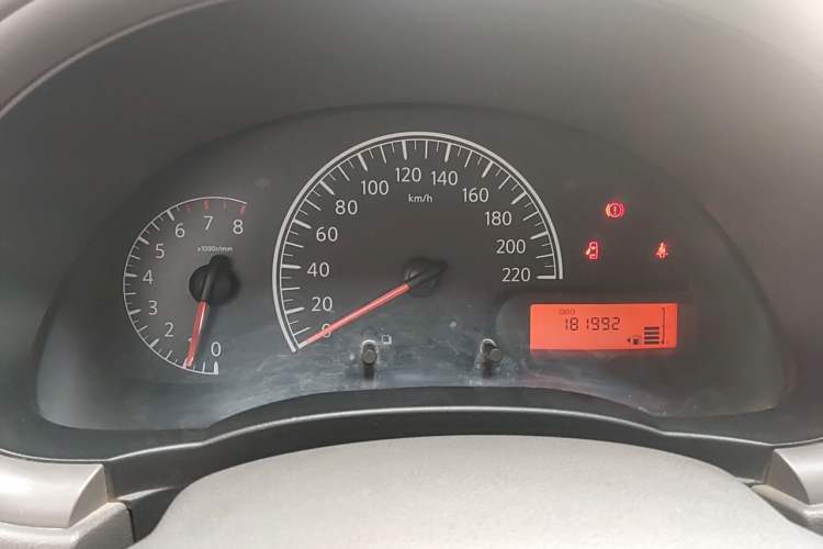 Used Nissan Sunny 2015 1.5XE Manual Comfort Edition Instrument Cluster