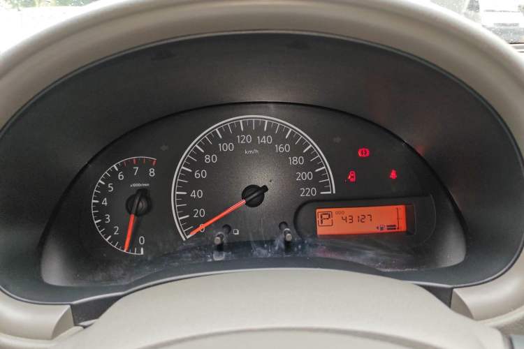 Used Nissan Sunny 2015 1.5XE CVT Comfort Edition Instrument Cluster