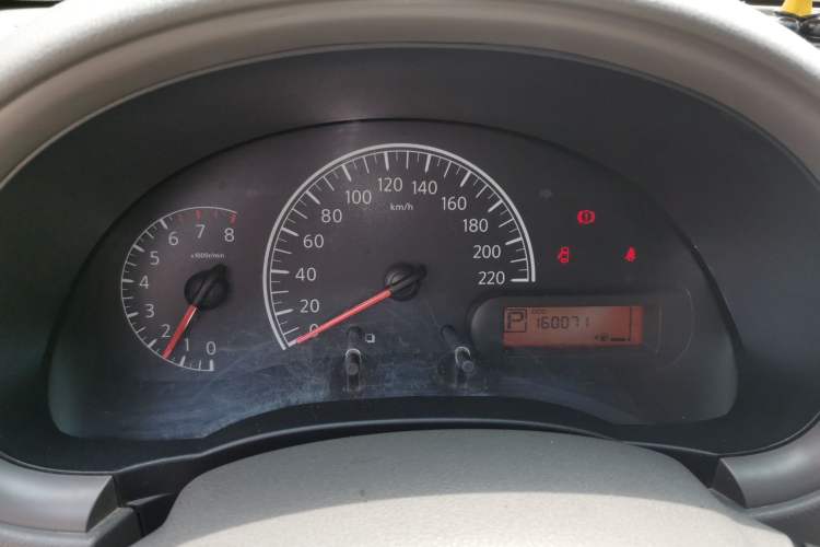 Used Nissan Sunny 2015 1.5XE CVT Comfort Edition Instrument Cluster