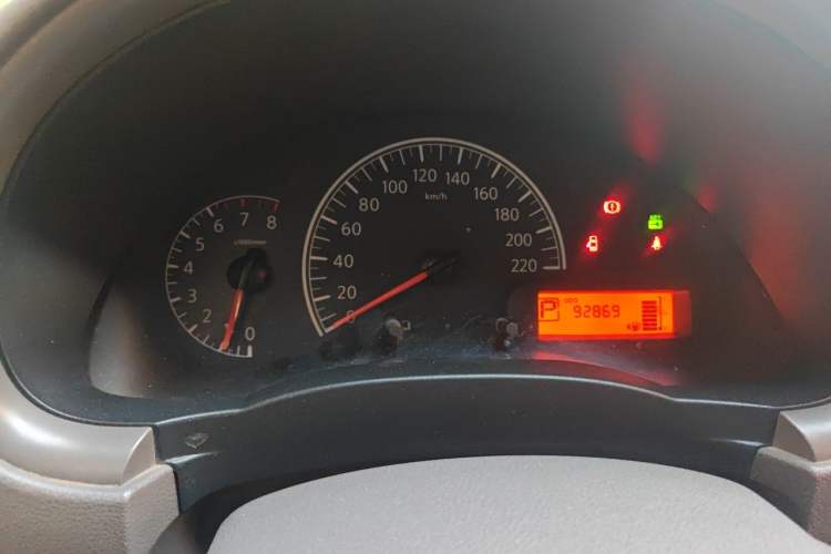Used Nissan Sunny 2015 1.5XE CVT Master Edition Instrument Cluster