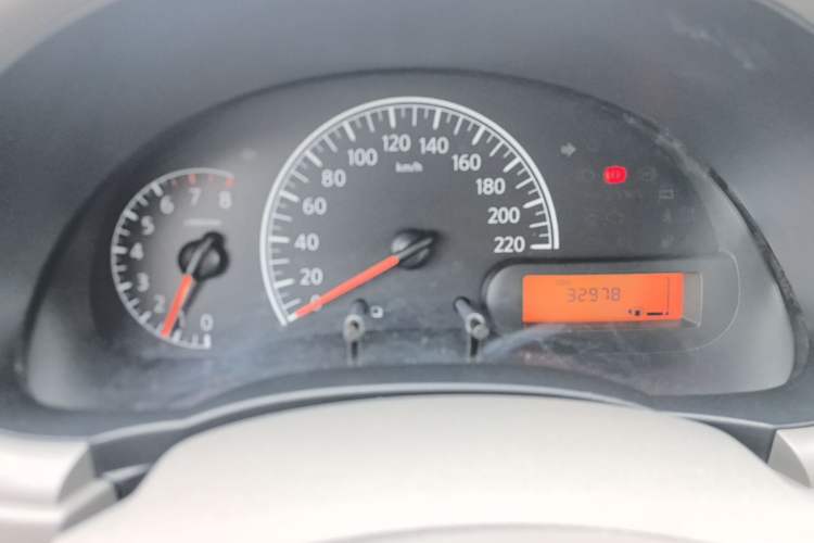 Used Nissan Sunny 2015 1.5XE Manual Master Edition Instrument Cluster
