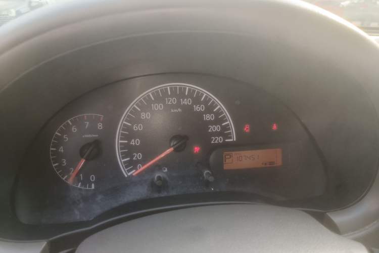 Used Nissan Sunny 2015 1.5XE CVT Master Edition Instrument Cluster