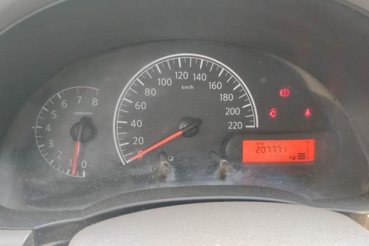 Used Nissan Sunny 2015 1.5XE Manual Comfort Edition Instrument Cluster