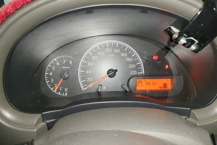 Used Nissan Sunny 2015 1.5XE CVT Master Edition Instrument Cluster