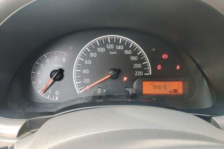 Used Nissan Sunny 2015 1.5XE Manual Comfort Edition Instrument Cluster