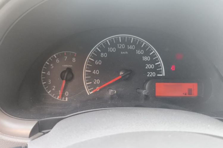 Used Nissan Sunny 2015 1.5XE Manual Master Edition Instrument Cluster