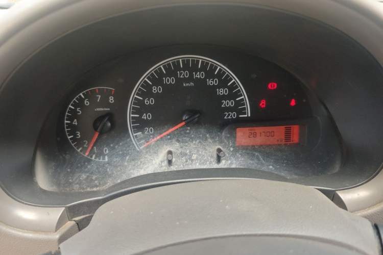 Used Nissan Sunny 2015 1.5XE Manual Comfort Edition Instrument Cluster
