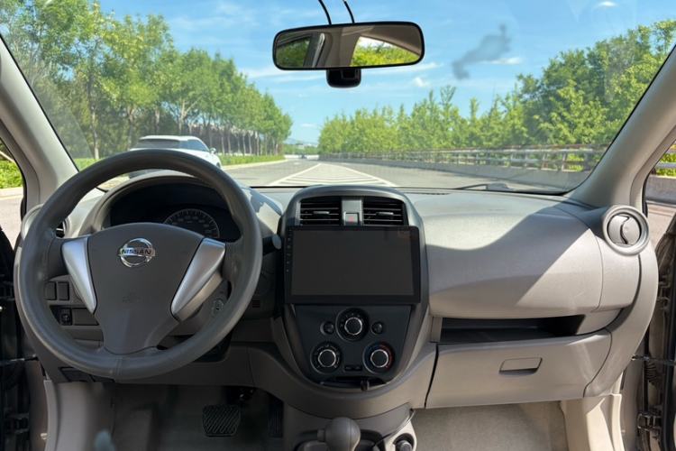 Used Nissan Sunny 2015 1.5XE CVT Comfort Edition Interior 1