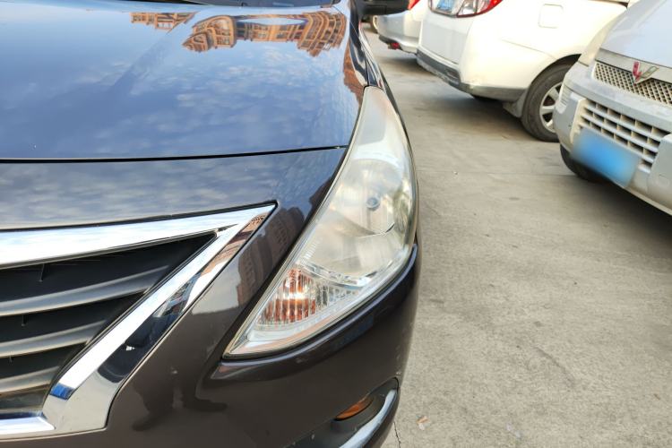 Used Nissan Sunny 2015 1.5XE Manual Comfort Edition Left Front Headlight