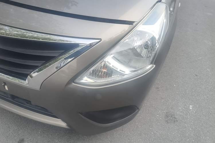Used Nissan Sunny 2015 1.5XE CVT Comfort Edition Left Front Headlight