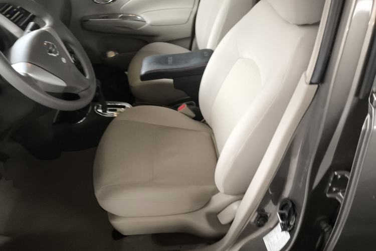 Used Nissan Sunny 2015 1.5XE CVT Master Edition Left Front Seat