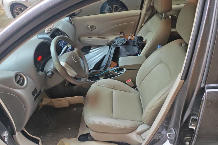 Used Nissan Sunny 2015 1.5XE CVT Comfort Edition Left Front Seat