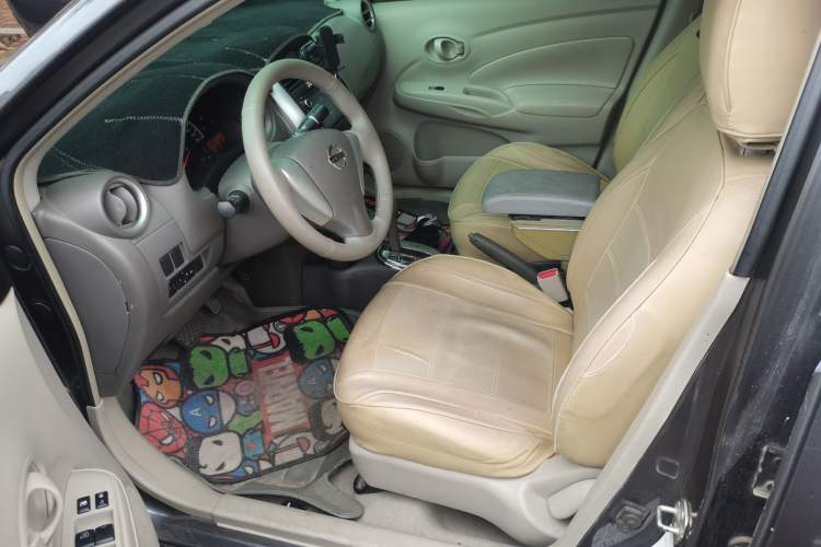 Used Nissan Sunny 2015 1.5XE CVT Master Edition Left Front Seat
