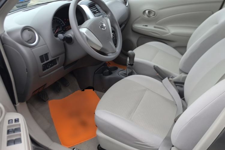 Used Nissan Sunny 2015 1.5XE Manual Master Edition Left Front Seat
