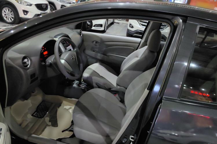 Used Nissan Sunny 2015 1.5XE CVT Comfort Edition Left Front Seat