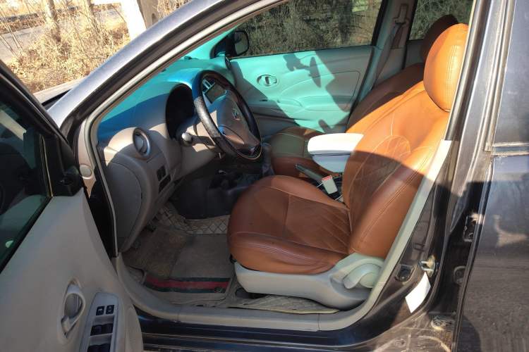 Used Nissan Sunny 2015 1.5XE Manual Comfort Edition Left Front Seat