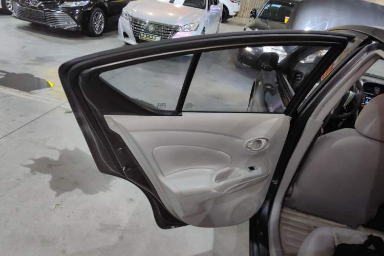 Used Nissan Sunny 2015 1.5XE CVT Comfort Edition Left Rear Door Interior