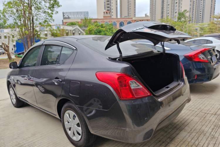 Used Nissan Sunny 2015 1.5XE CVT Comfort Edition Left Side