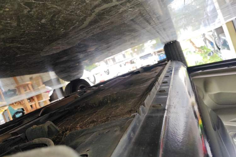 Used Nissan Sunny 2015 1.5XE CVT Comfort Edition Left Side Sill