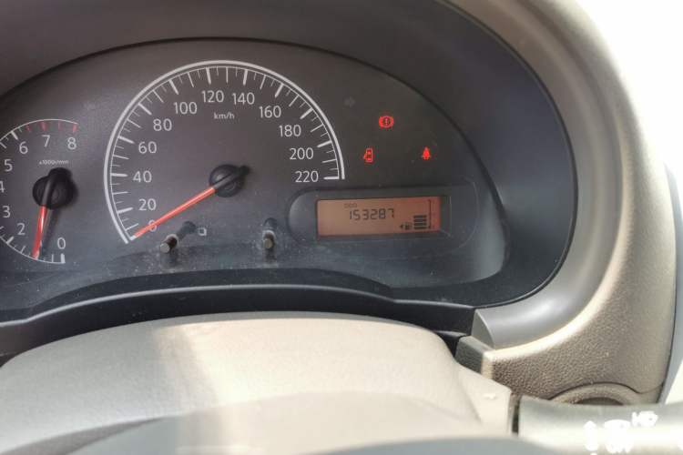 Used Nissan Sunny 2015 1.5XE Manual Comfort Edition Odometer Close Up