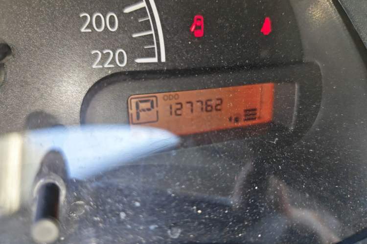 Used Nissan Sunny 2015 1.5XE CVT Comfort Edition Odometer Close Up