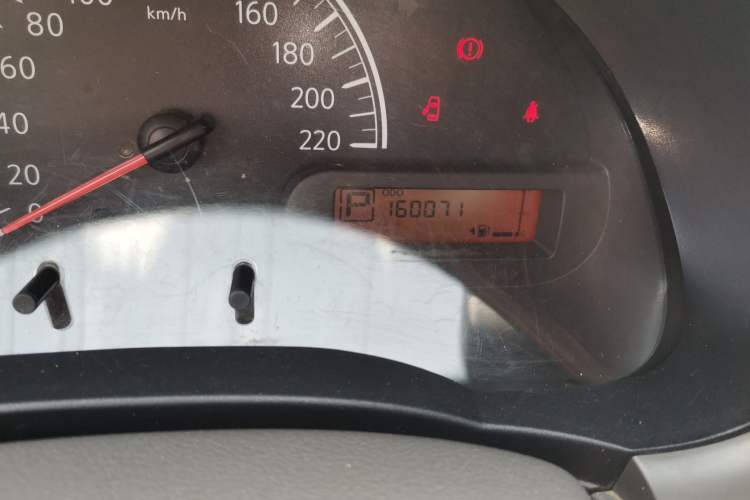 Used Nissan Sunny 2015 1.5XE CVT Comfort Edition Odometer Close Up
