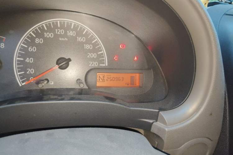 Used Nissan Sunny 2015 1.5XE CVT Comfort Edition Odometer Close Up