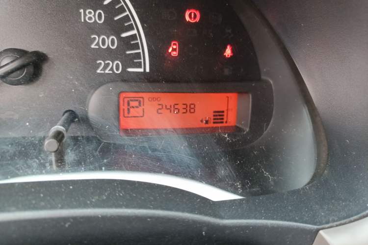 Used Nissan Sunny 2015 1.5XE CVT Comfort Edition Odometer Close Up