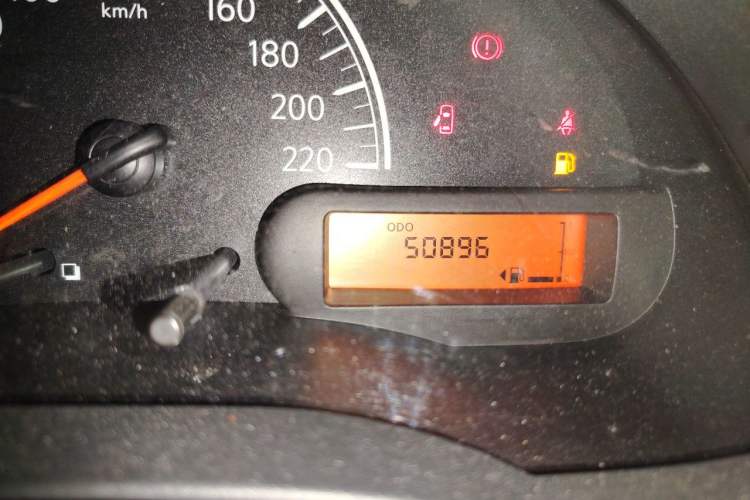 Used Nissan Sunny 2015 1.5XE Manual Comfort Edition Odometer Close Up