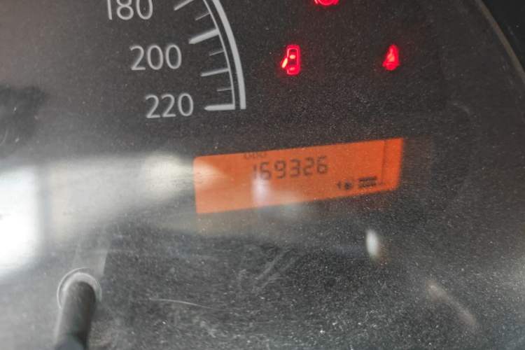 Used Nissan Sunny 2015 1.5XE Manual Elite Edition Odometer Close Up