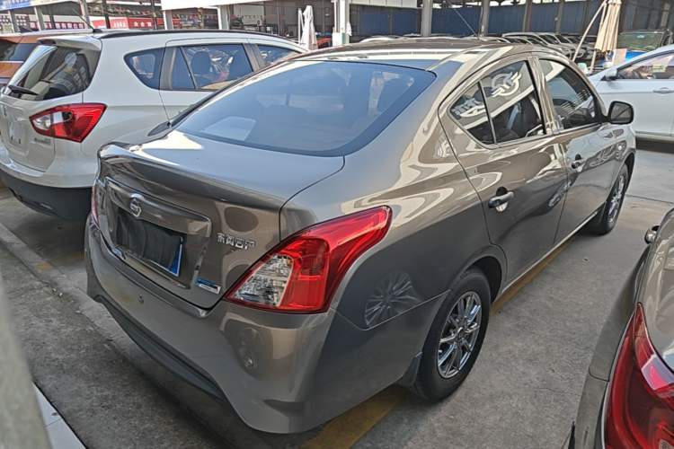 Used Nissan Sunny 2015 1.5XE CVT Elite Edition Rear Right 45 Deg
