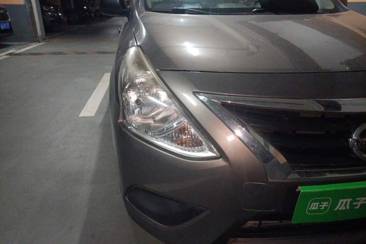 Used Nissan Sunny 2015 1.5XE Manual Comfort Edition Right Front Headlight