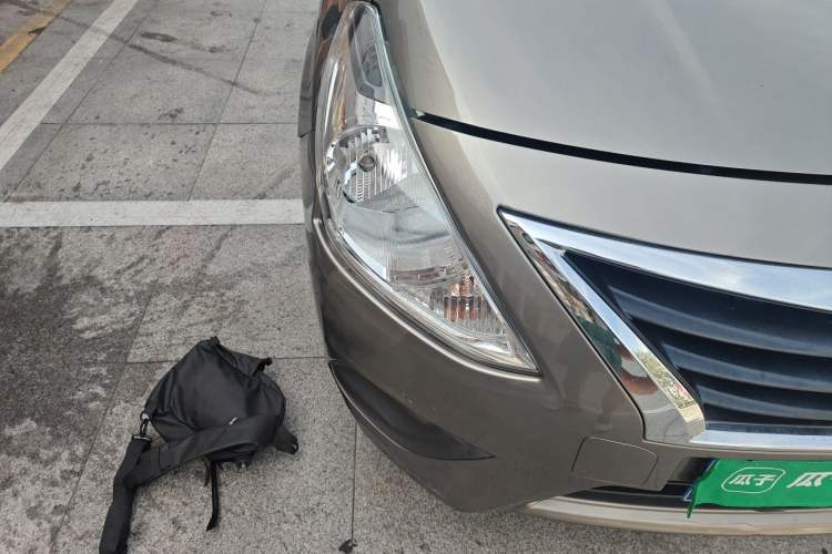 Used Nissan Sunny 2015 1.5XE Manual Comfort Edition Right Front Headlight