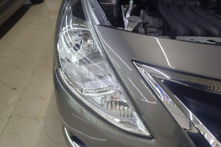 Used Nissan Sunny 2015 1.5XE CVT Master Edition Right Front Headlight