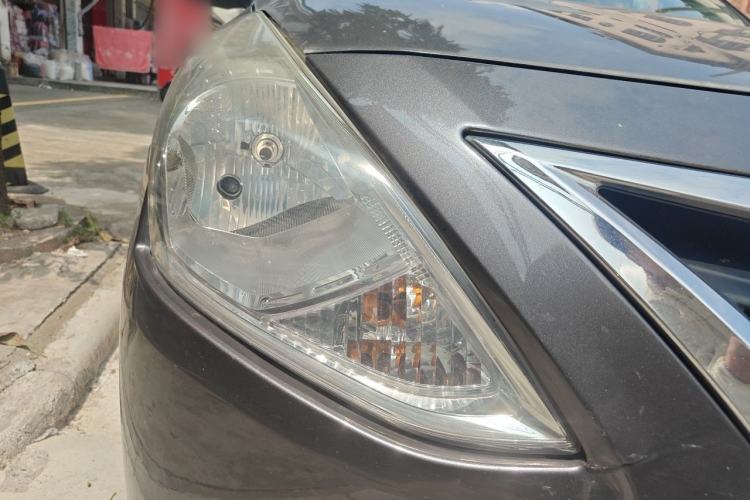Used Nissan Sunny 2015 1.5XE Manual Elite Edition Right Front Headlight