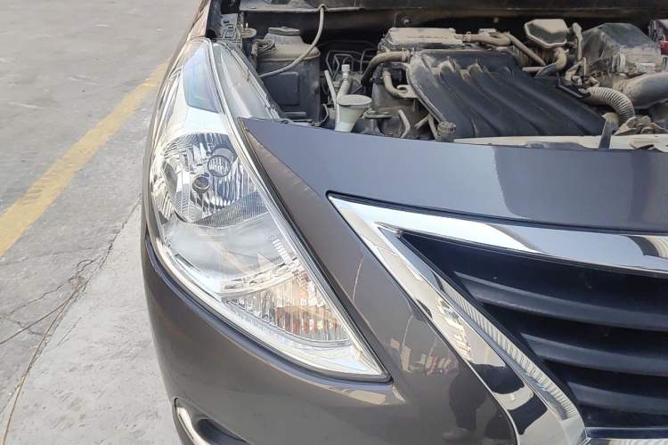 Used Nissan Sunny 2015 1.5XE Manual Comfort Edition Right Front Headlight