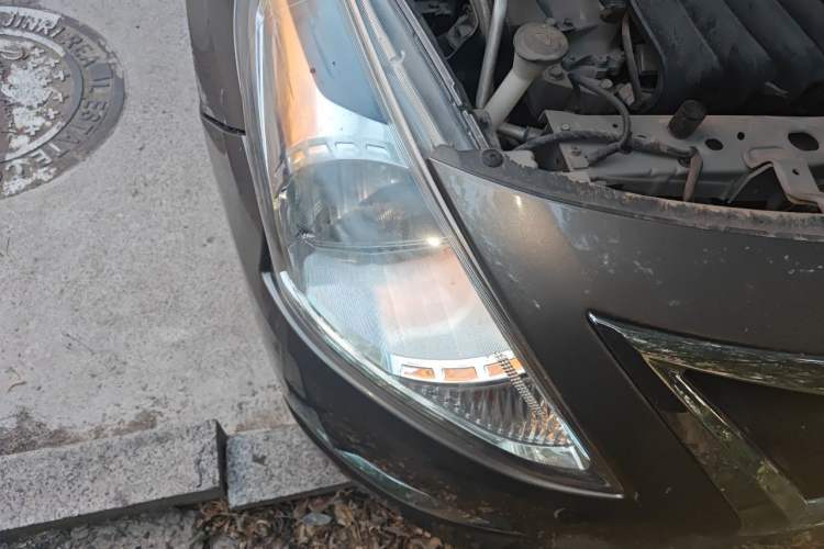Used Nissan Sunny 2015 1.5XE CVT Master Edition Right Front Headlight