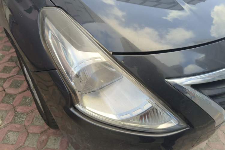 Used Nissan Sunny 2015 1.5XE CVT Comfort Edition Right Front Headlight