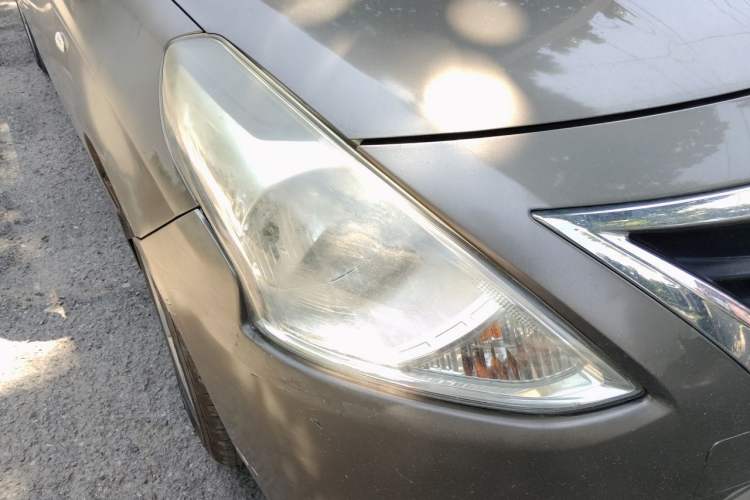 Used Nissan Sunny 2015 1.5XE Manual Comfort Edition Right Front Headlight