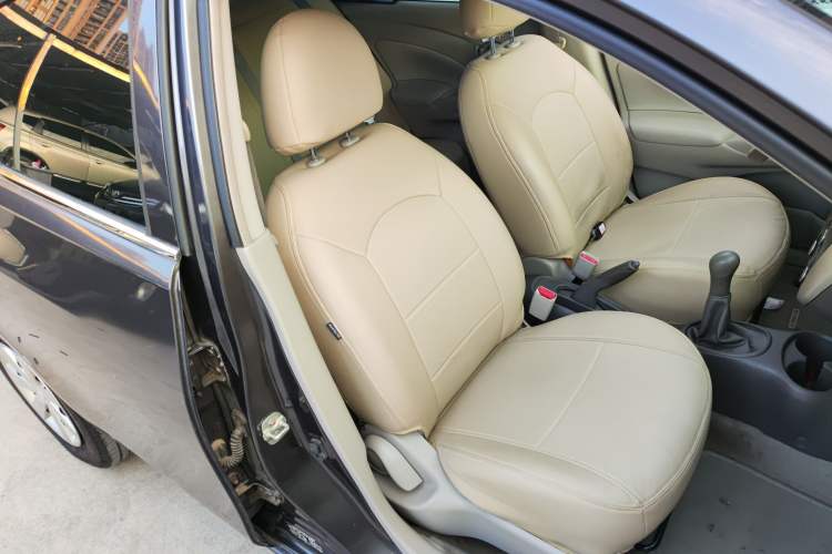 Used Nissan Sunny 2015 1.5XE Manual Comfort Edition Right Front Seat